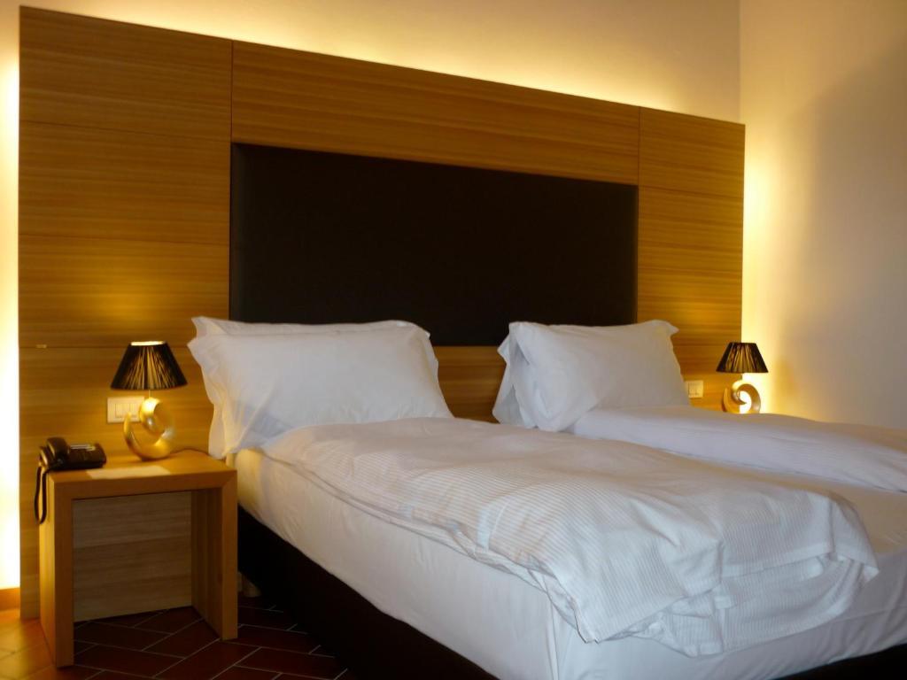 Hotel Relais Palazzo Lodron Rovereto  Habitación foto