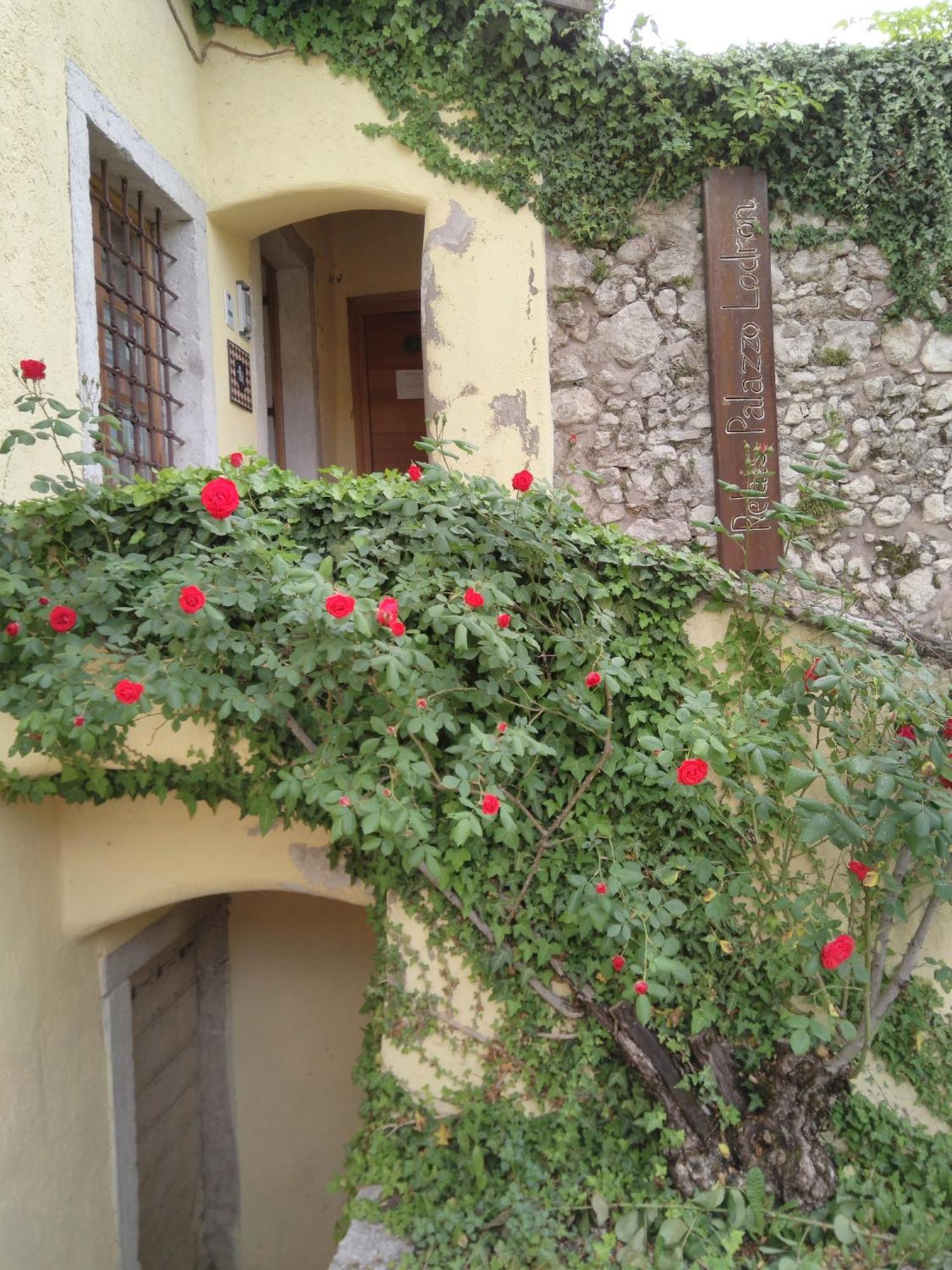 Hotel Relais Palazzo Lodron Rovereto  Exterior foto