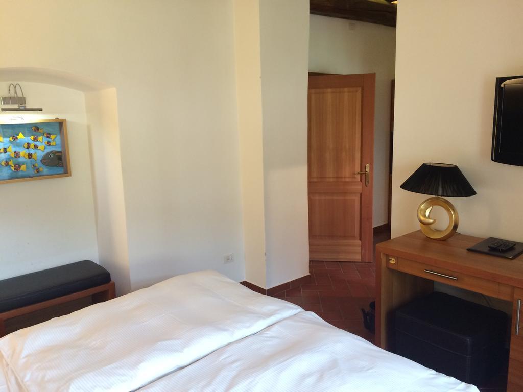 Hotel Relais Palazzo Lodron Rovereto  Habitación foto