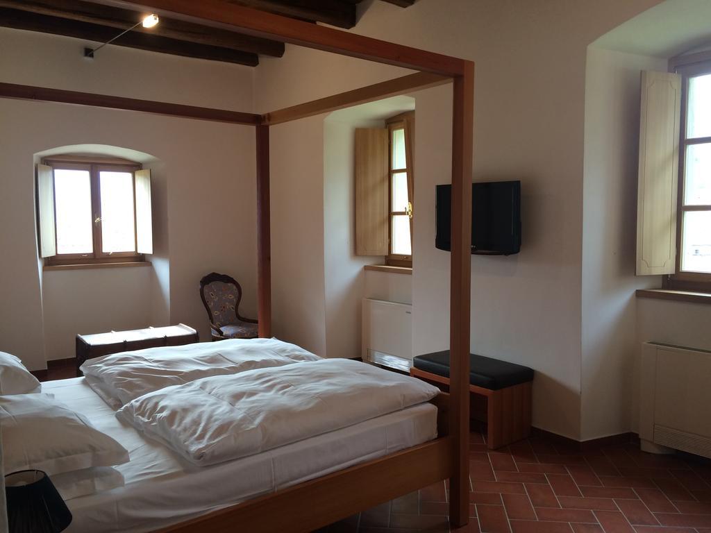 Hotel Relais Palazzo Lodron Rovereto  Habitación foto